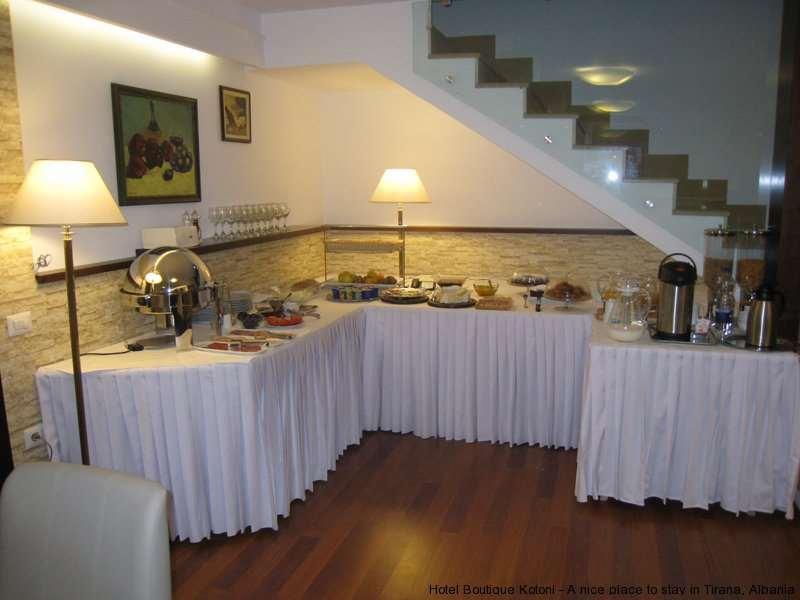 Boutique Hotel Kotoni Tiranë Restoran gambar