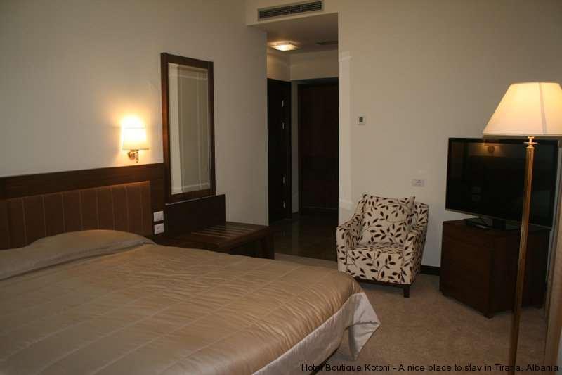 Boutique Hotel Kotoni Tiranë Bilik gambar