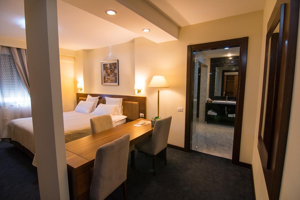 Boutique Hotel Kotoni Tiranë Luaran gambar
